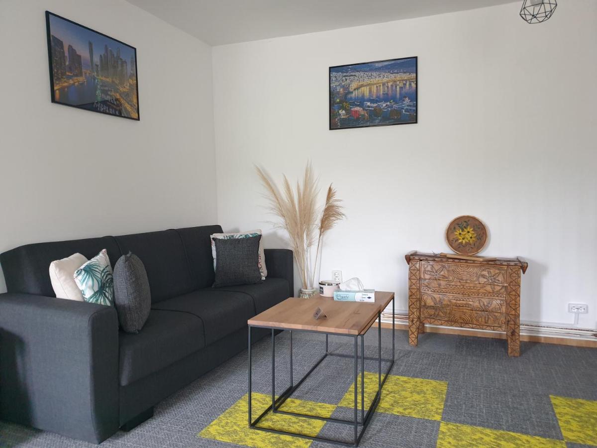 Casuta din Gradina - Housity