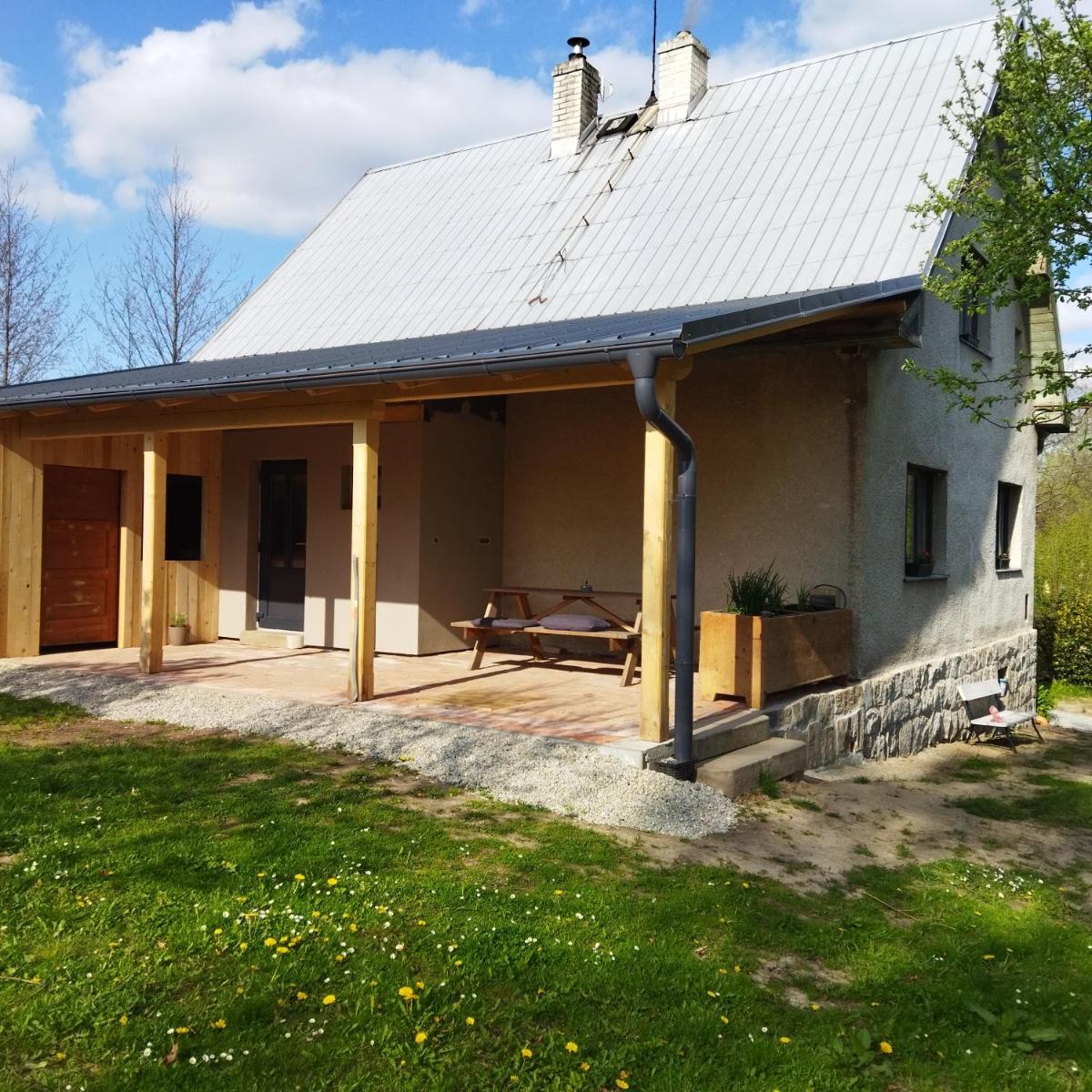 Ubytovaní V sadu - Housity