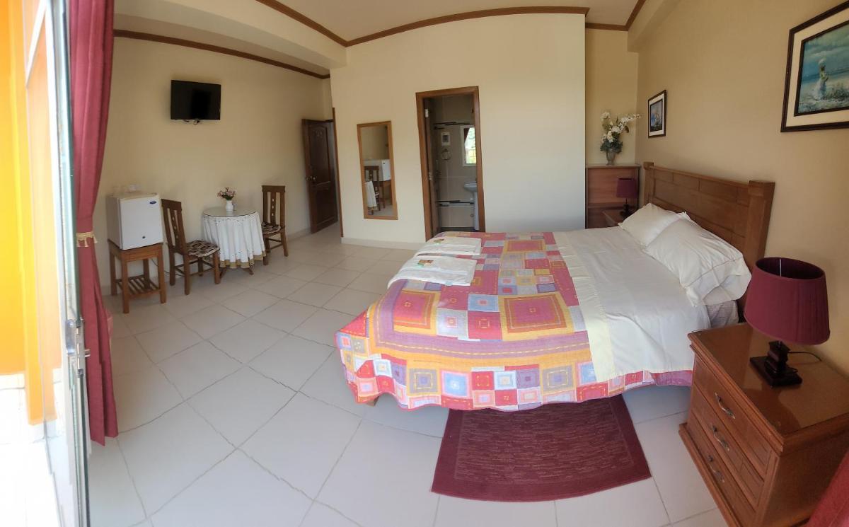 Hostal Kurmi - Coroico - Housity