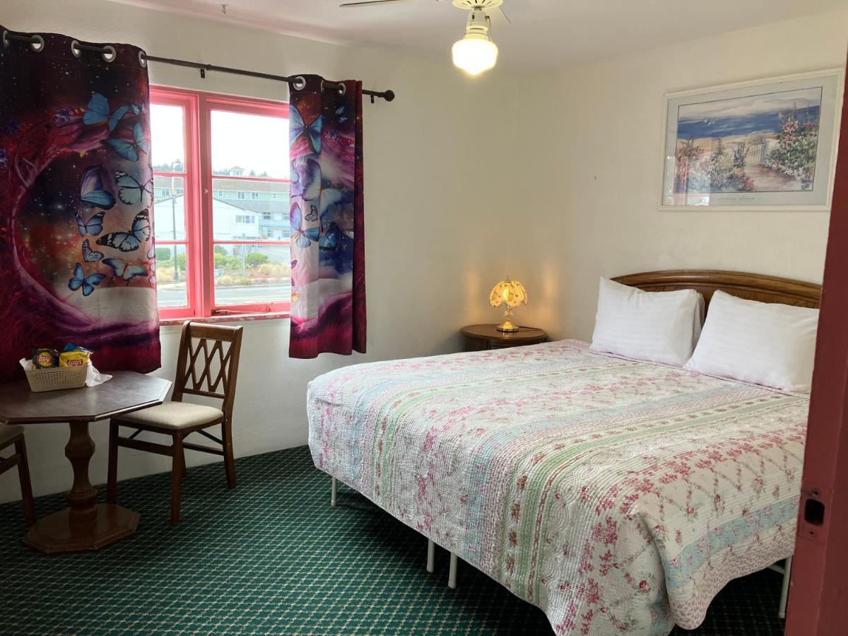 Lighthouse Inn - Housity