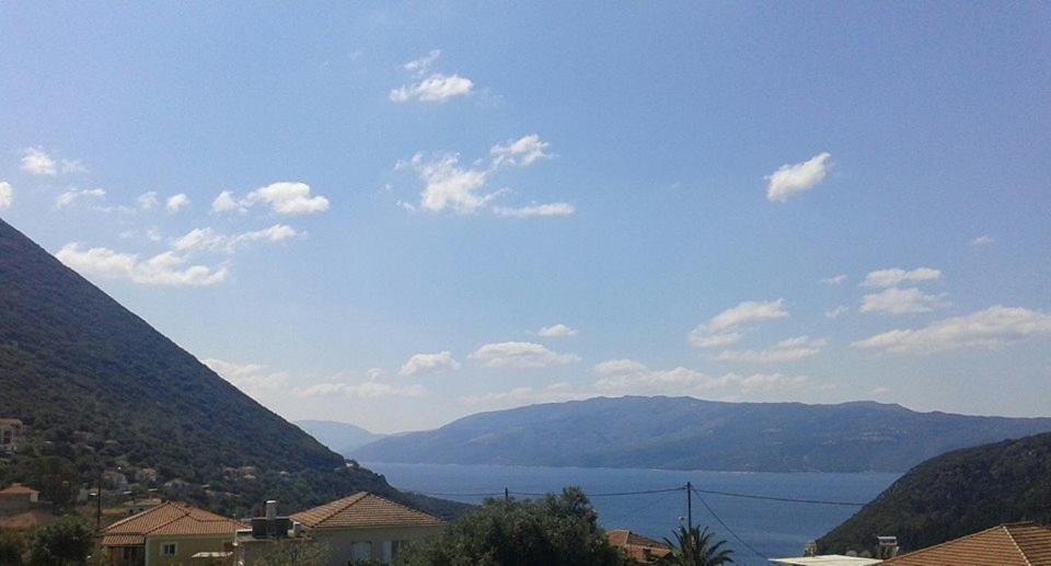 Iriana Village Inn - Housity