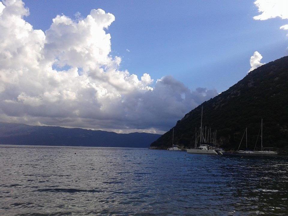 Iriana Village Inn - Housity