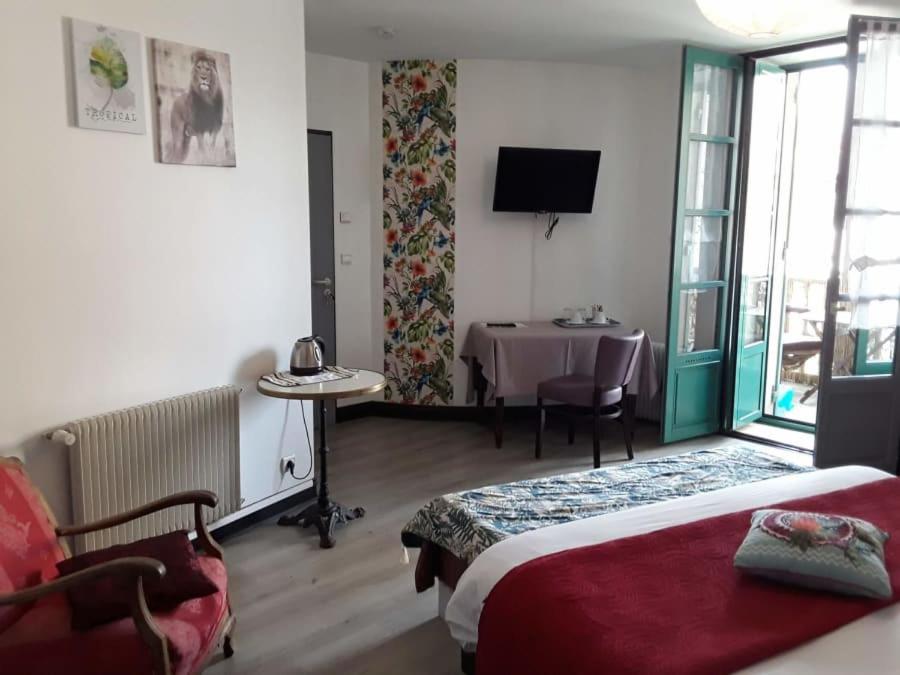 Madelon IV - Housity