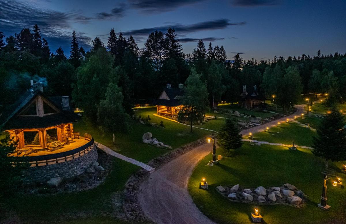 Luksusowy domek w Osadzie Jaworzyna z jaskinią SPA - Housity