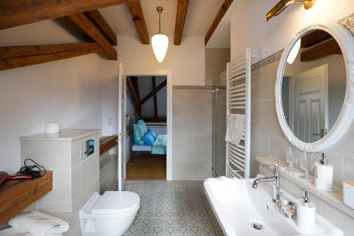 Boutique-Hotel im Sternenhof - Housity