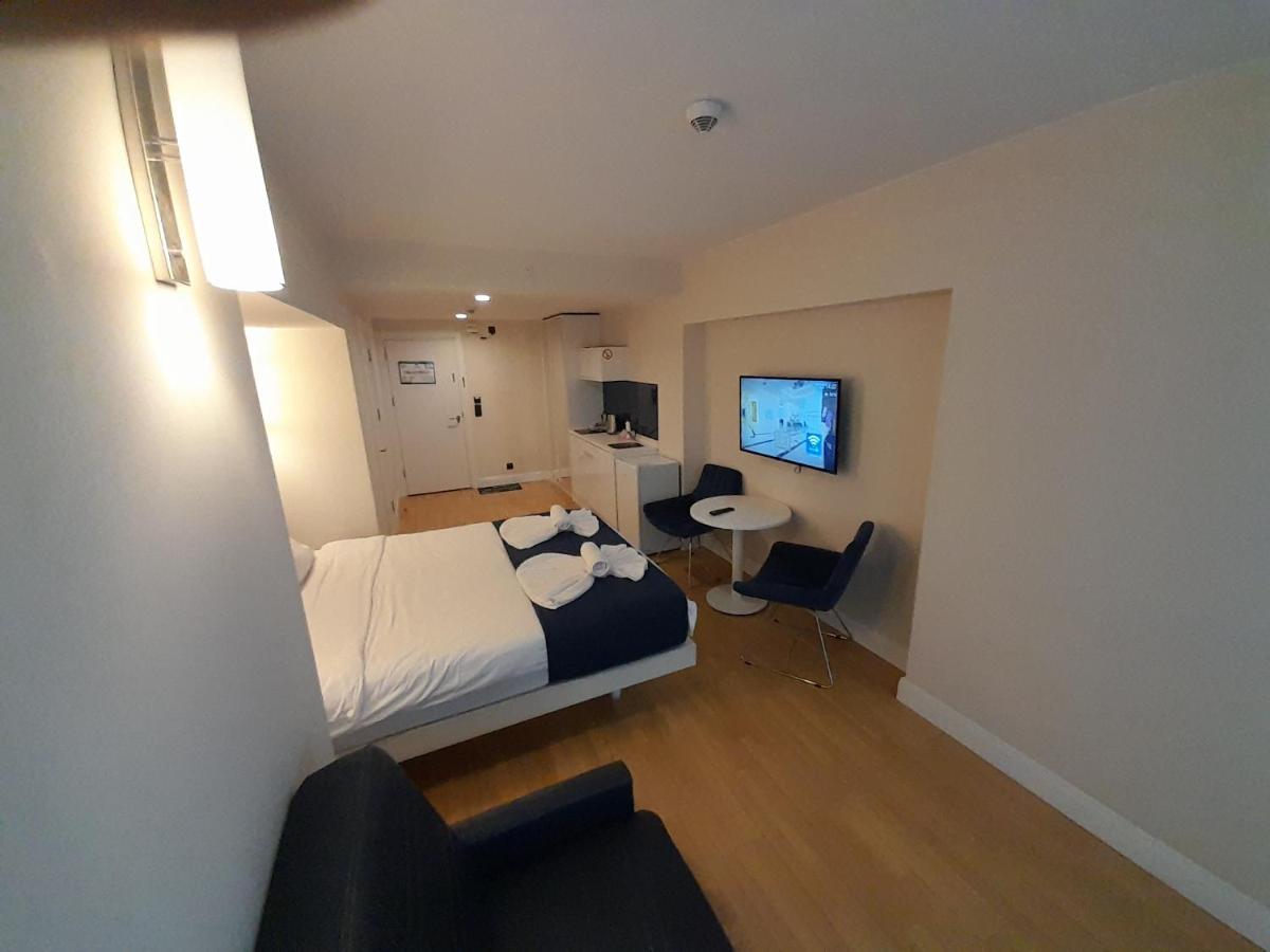 Smart Aparthotel Orbi City - Housity