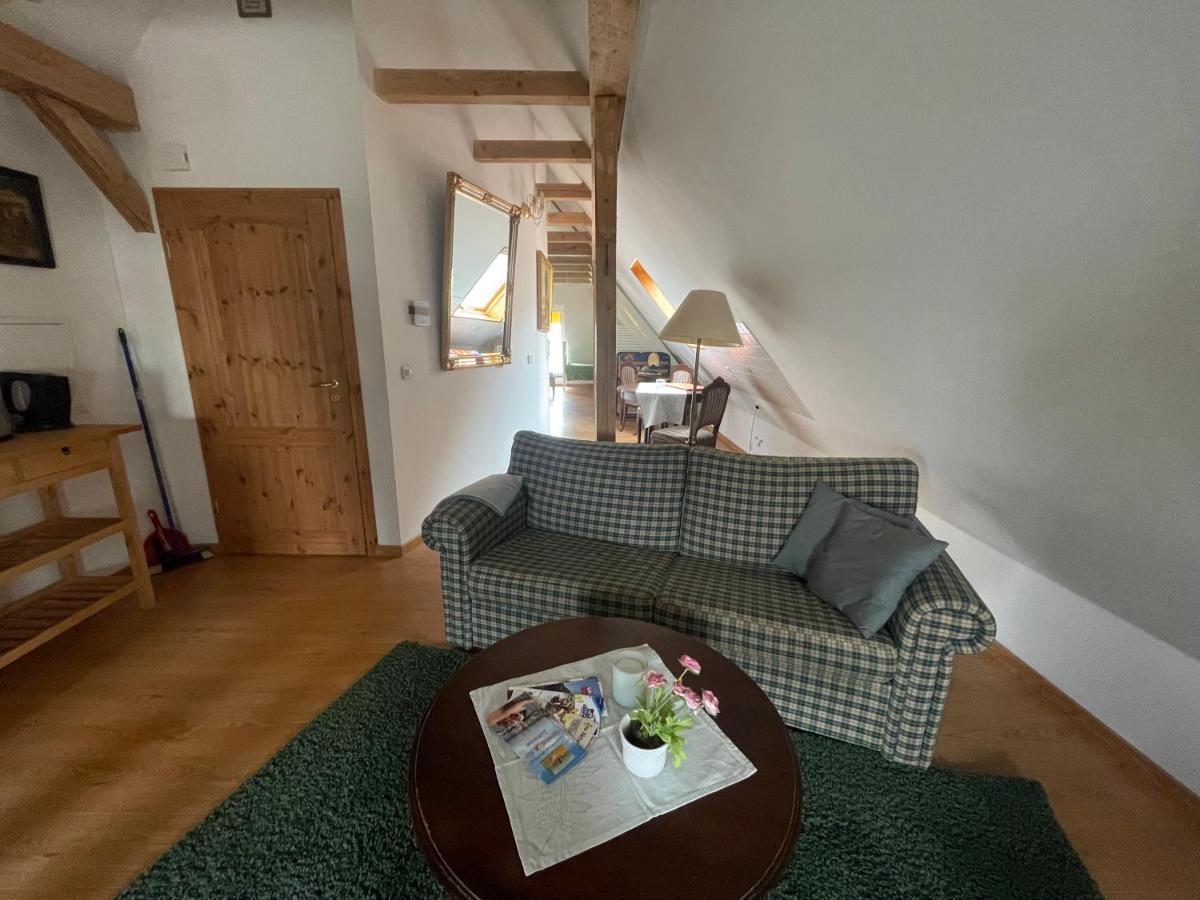 Ferienwohnungen am Cospudener See - Housity