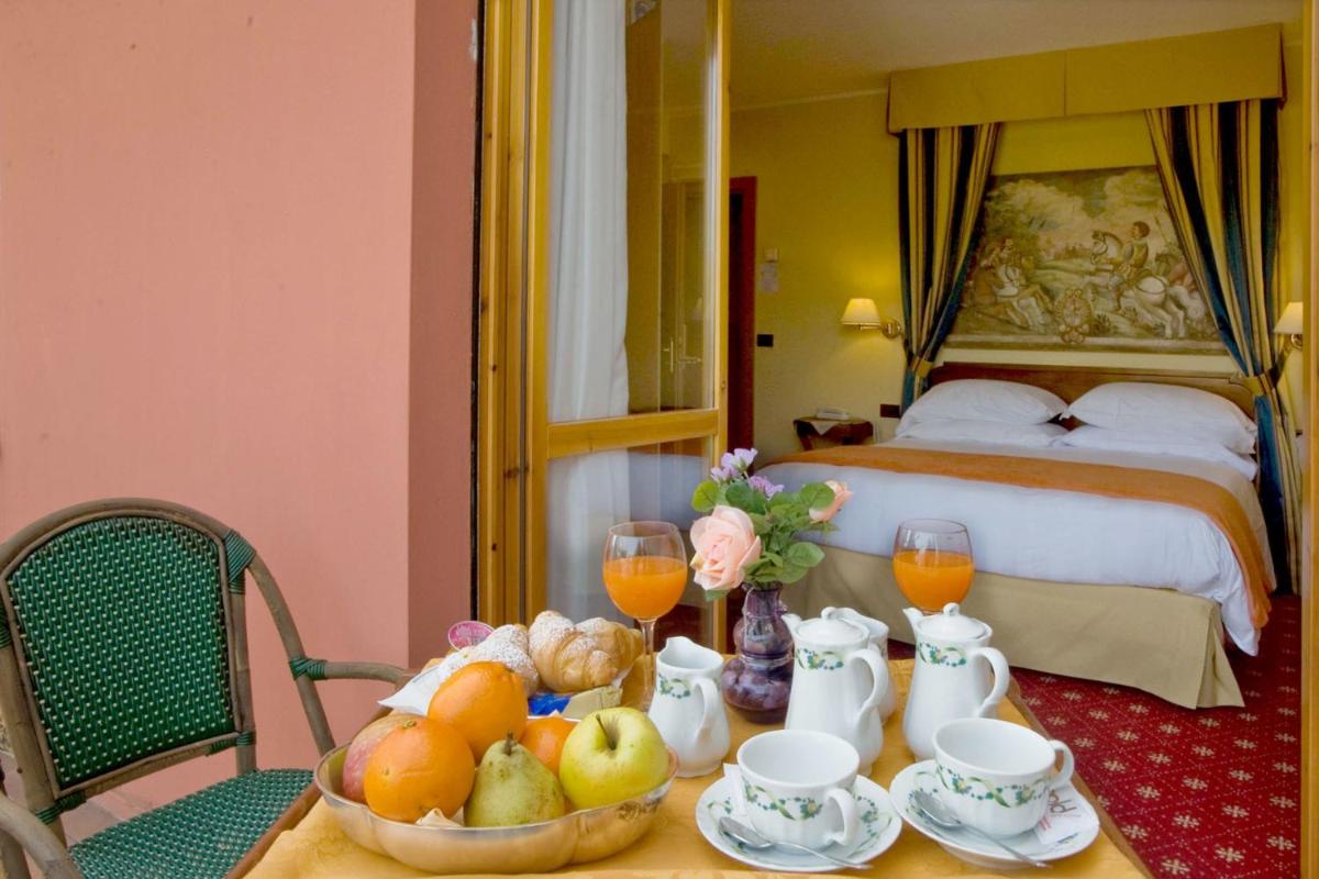Hotel Ferrari - Housity