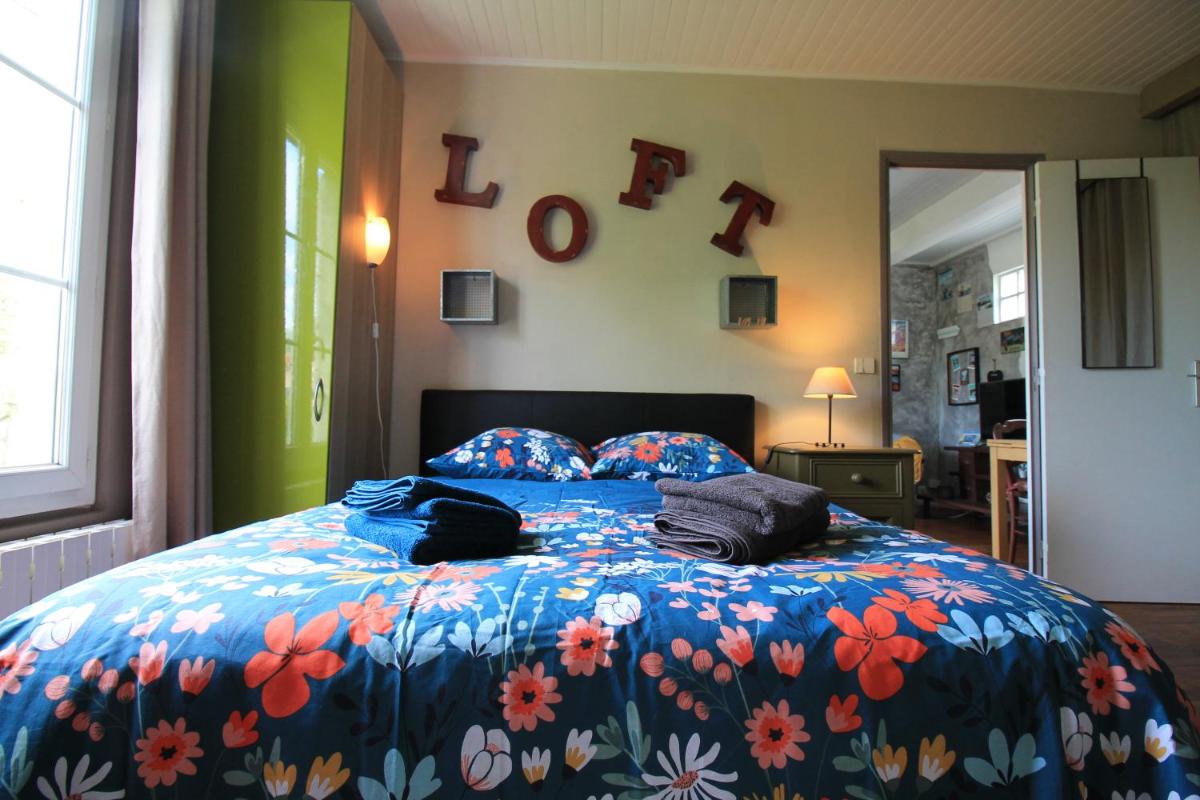 Disponible - Appartement Entier - Ligne H 15mn Paris-Gare du Nord, Parking Rue Gratuit, 4 pers, Station de Train en Face toutes les 15mn, Hippodrome, CDFAS, Université, Borne Electrique, 1er étage - Housity