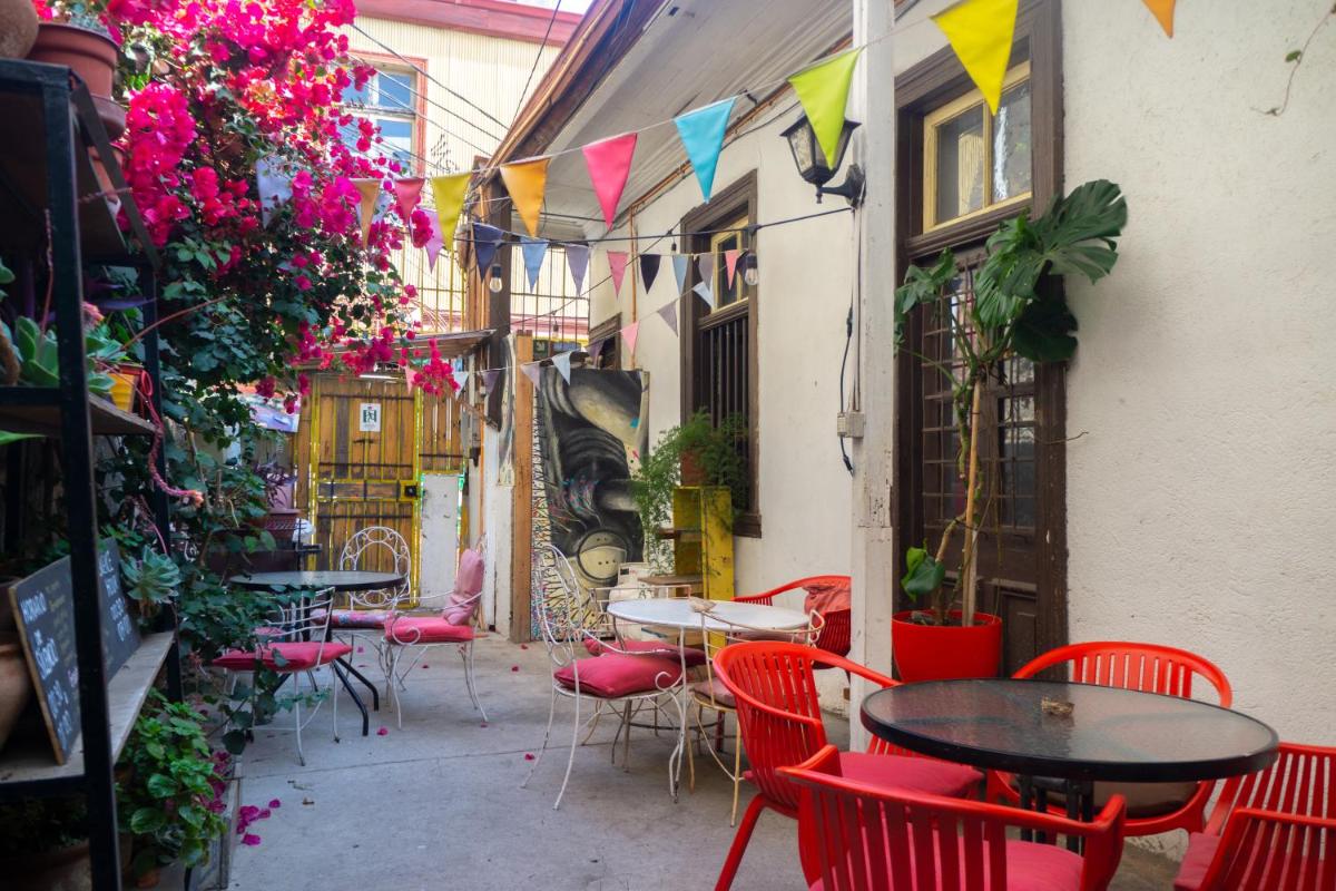 Casa Volante Hostal - Housity