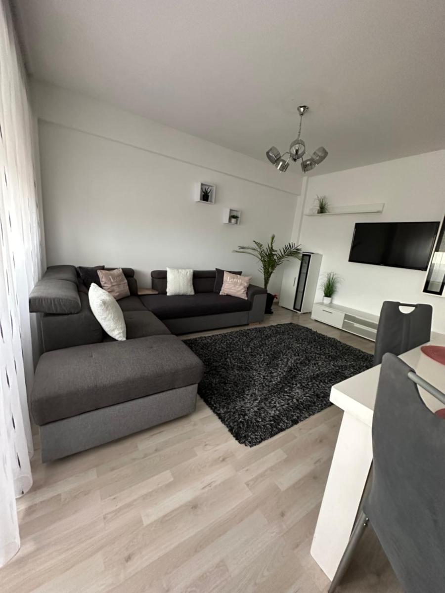 Class DeLuxe Apartments - Housity