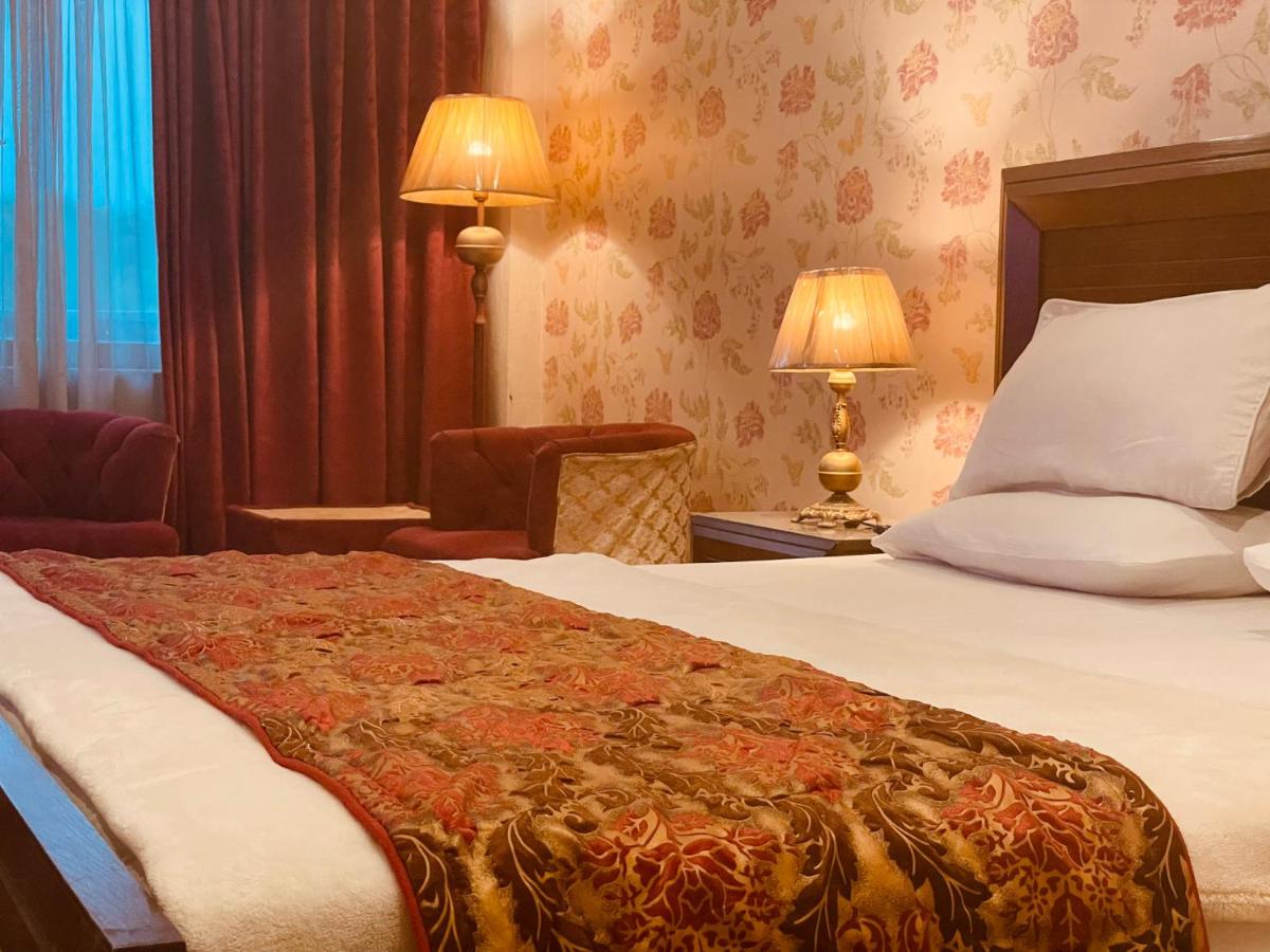 Hotel Grand Arena - Housity