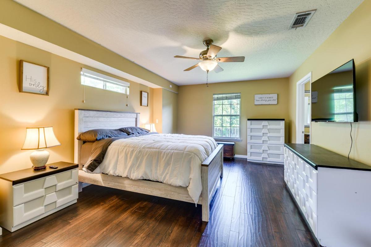 Crestview Vacation Rental Day Trip to Destin! - Housity
