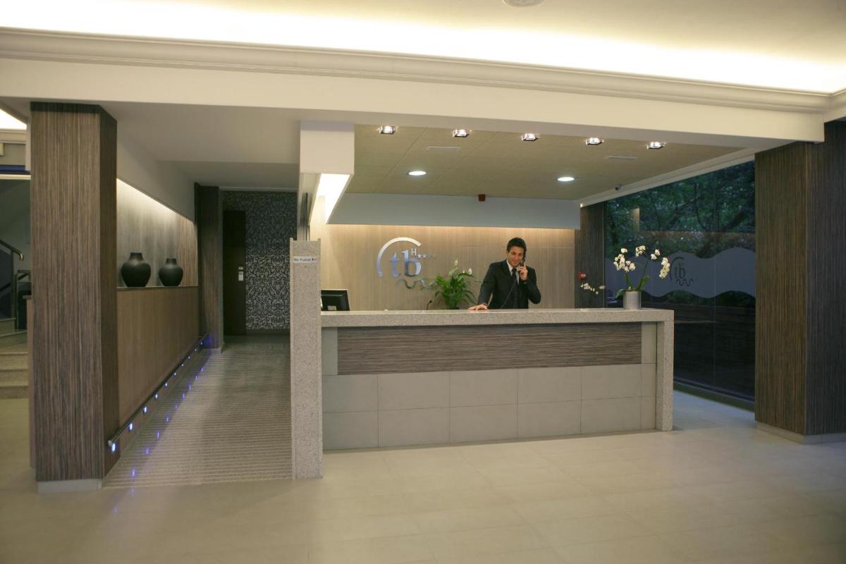 El vestíbulo o zona de recepción de Tossa Beach Center