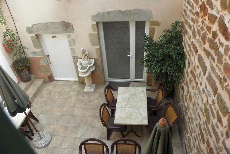 L’Ostalou - Housity
