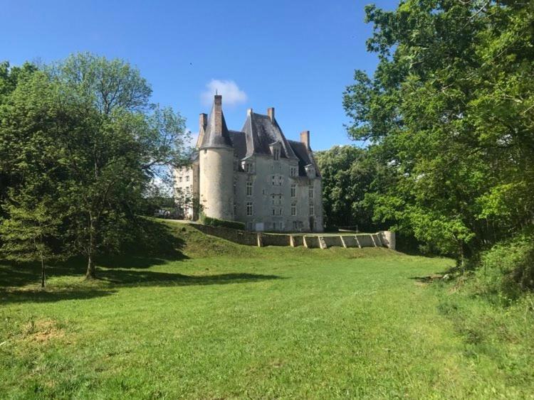 Chateau de la Lucazière - Housity
