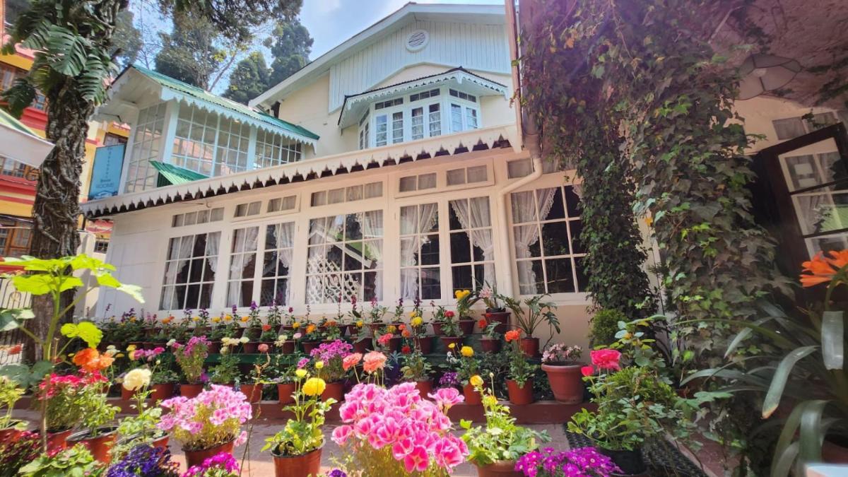 Ivanhoe Hotel (A Heritage Property) - Housity