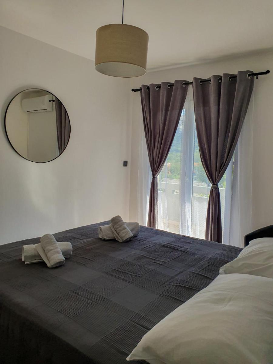 Apartments Mira - Housity