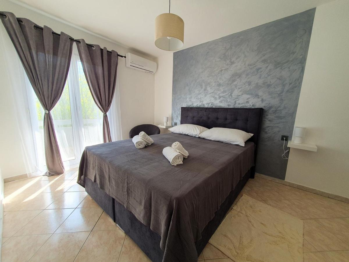 Apartments Mira - Housity