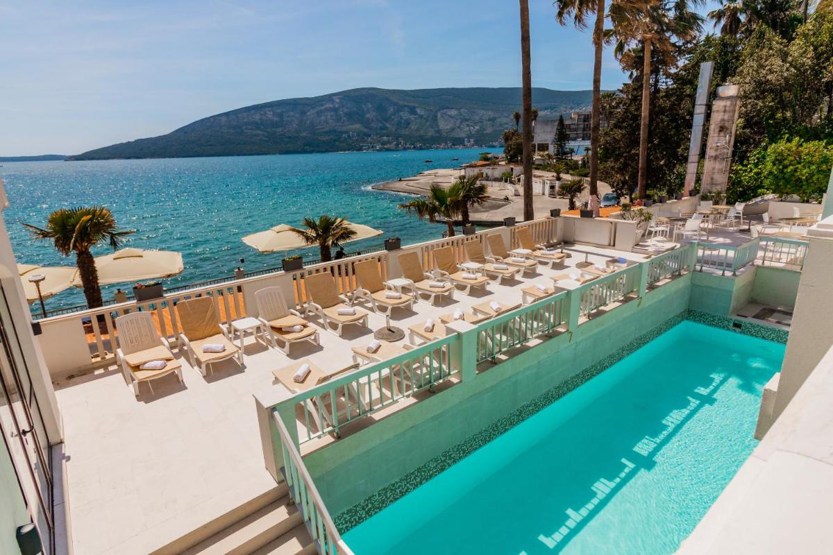 Hotel Vila Hedonija - Housity