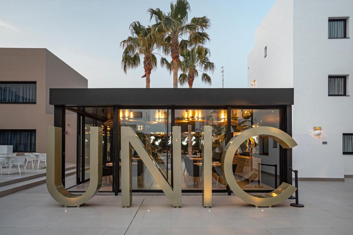 Fachada o entrada de Migjorn Ibiza Suites & Spa
