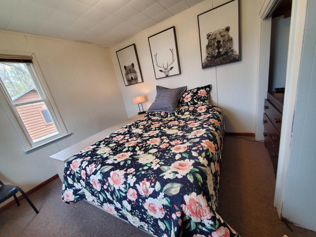 Indian Lake Shore Lodge - Housity