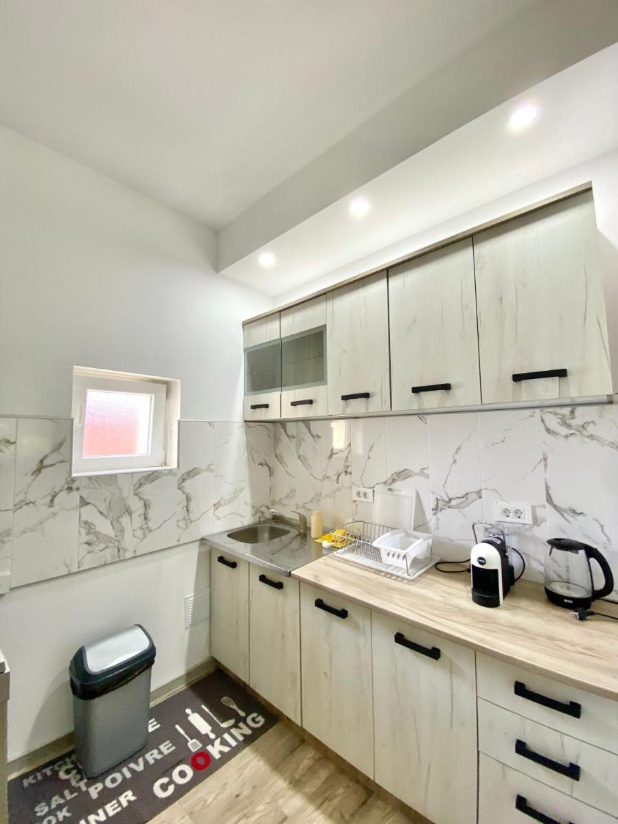Apartments Lav - Housity