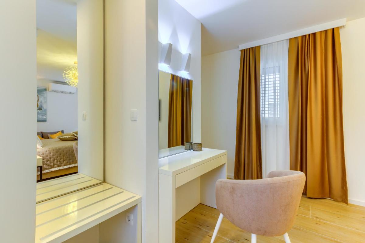 Suitetrails - Irini Luxury Rooms