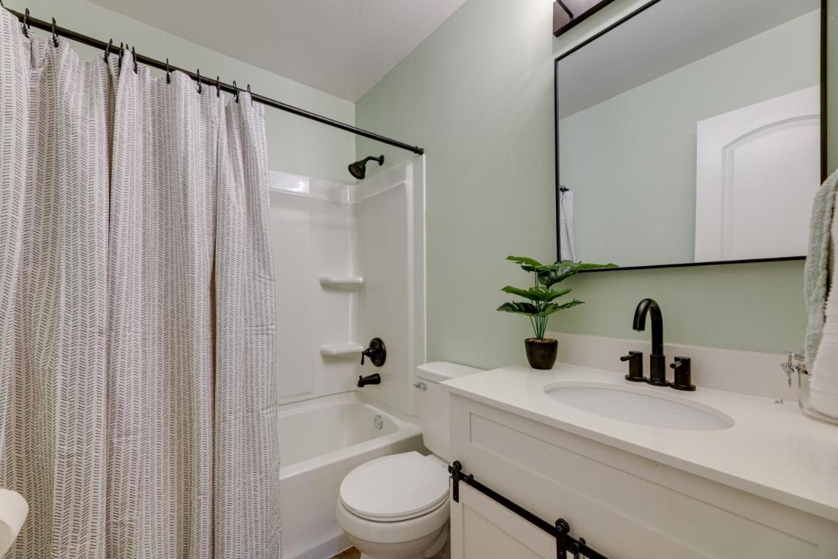 Well-Equipped Dayton Home 5 Mi to University! - Housity