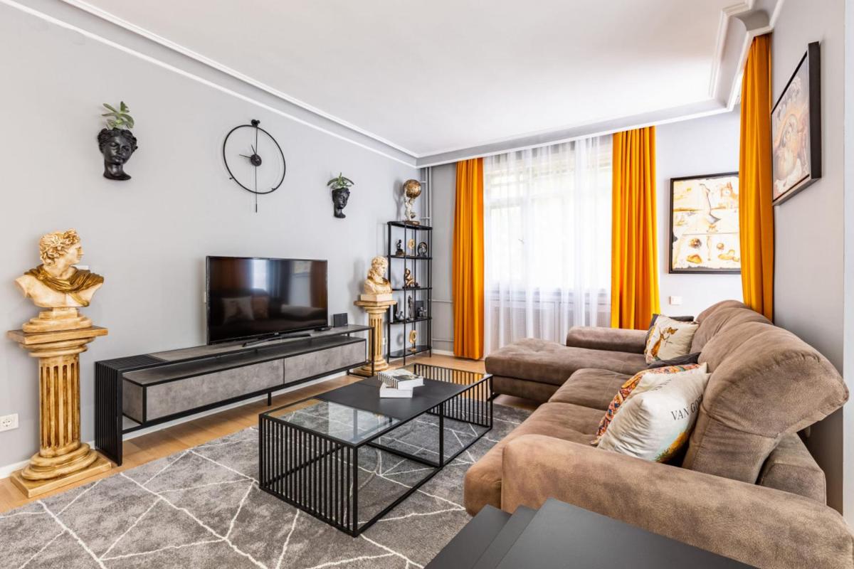 Spacious Apartment on Bagdat Street Kadikoy - Housity