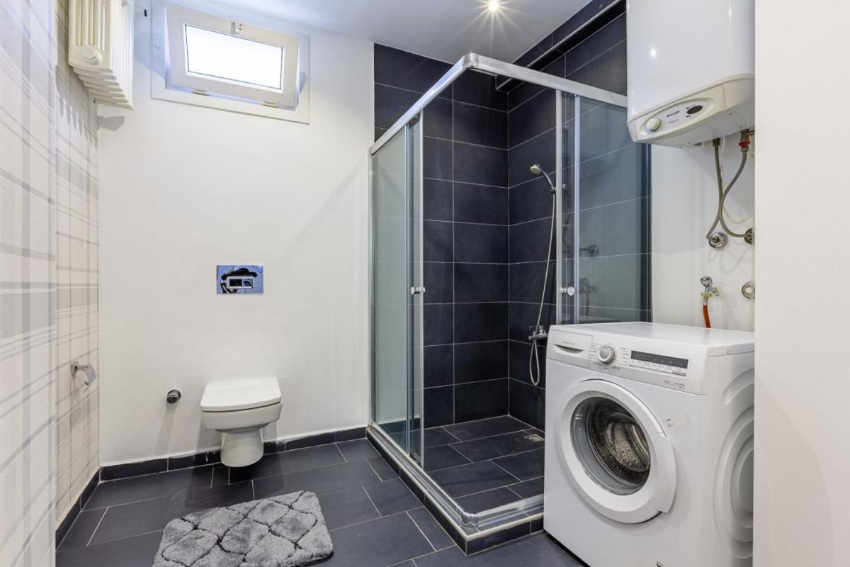 Spacious Apartment on Bagdat Street Kadikoy - Housity