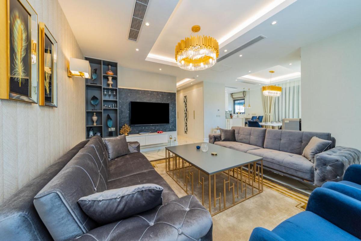 Exquisite Villa with Private Pool in Belek - Housity