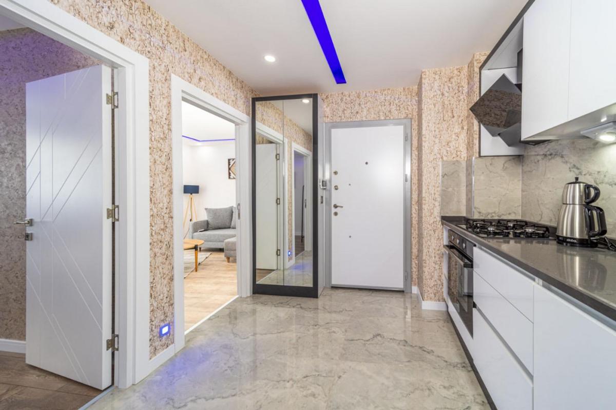Cozy Apartment with Central Location in Antalya - Hizvo
