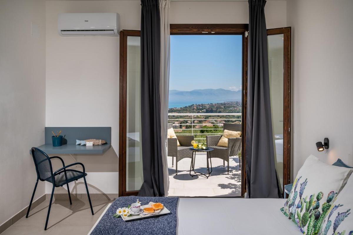 Villa Maria con piscina e vista mare - Housity
