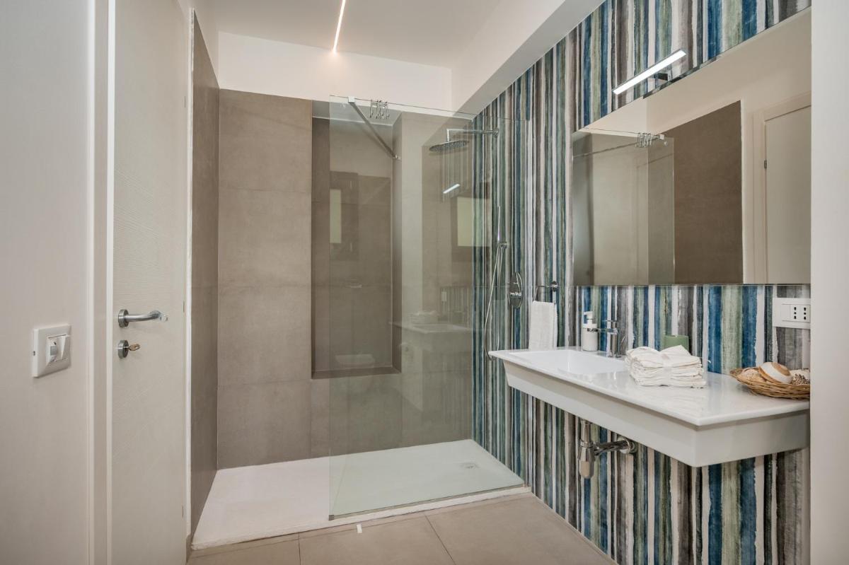 Villa Maria con piscina e vista mare - Housity