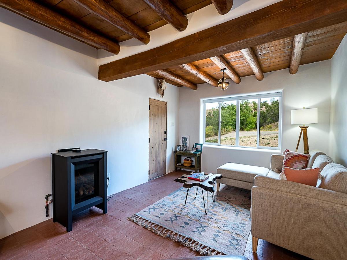 Casa Sarita, 3 Bedrooms, Patio, Ground Floor, Sleeps 8 - Housity