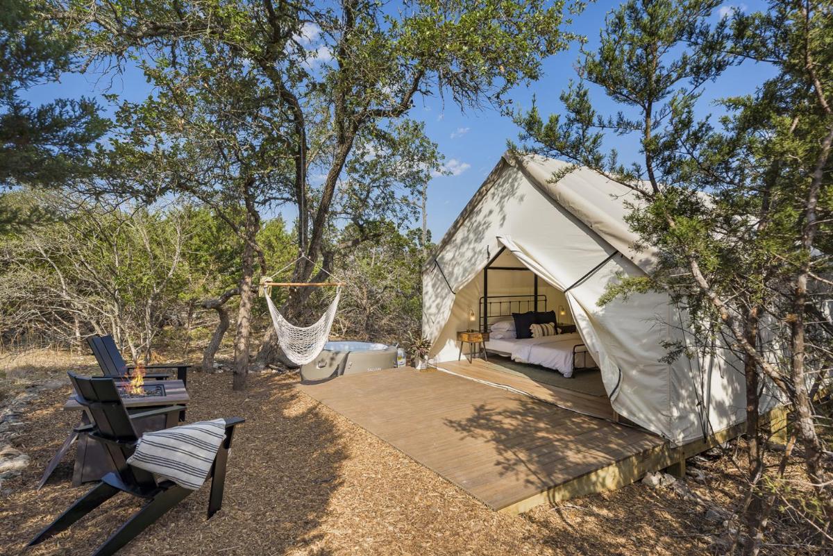 Glamping at Cherry Cove W/ Hot Tub! - Housity