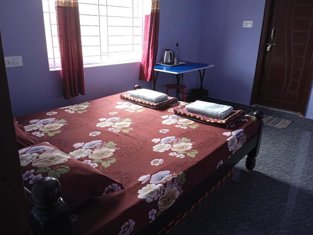 Private Room Varun Vihar Near Horsley Hills - Housity