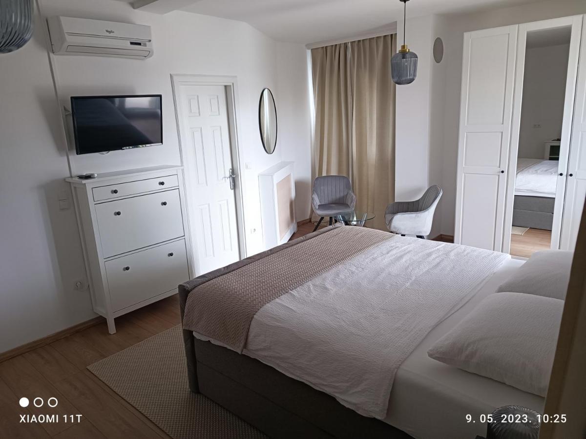 Marko Rooms - Housity