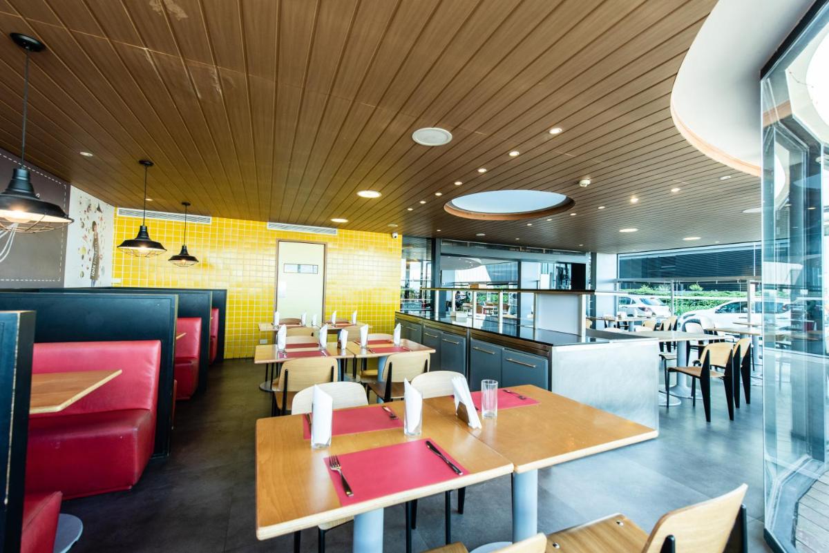 ibis Montevideo Rambla - Housity