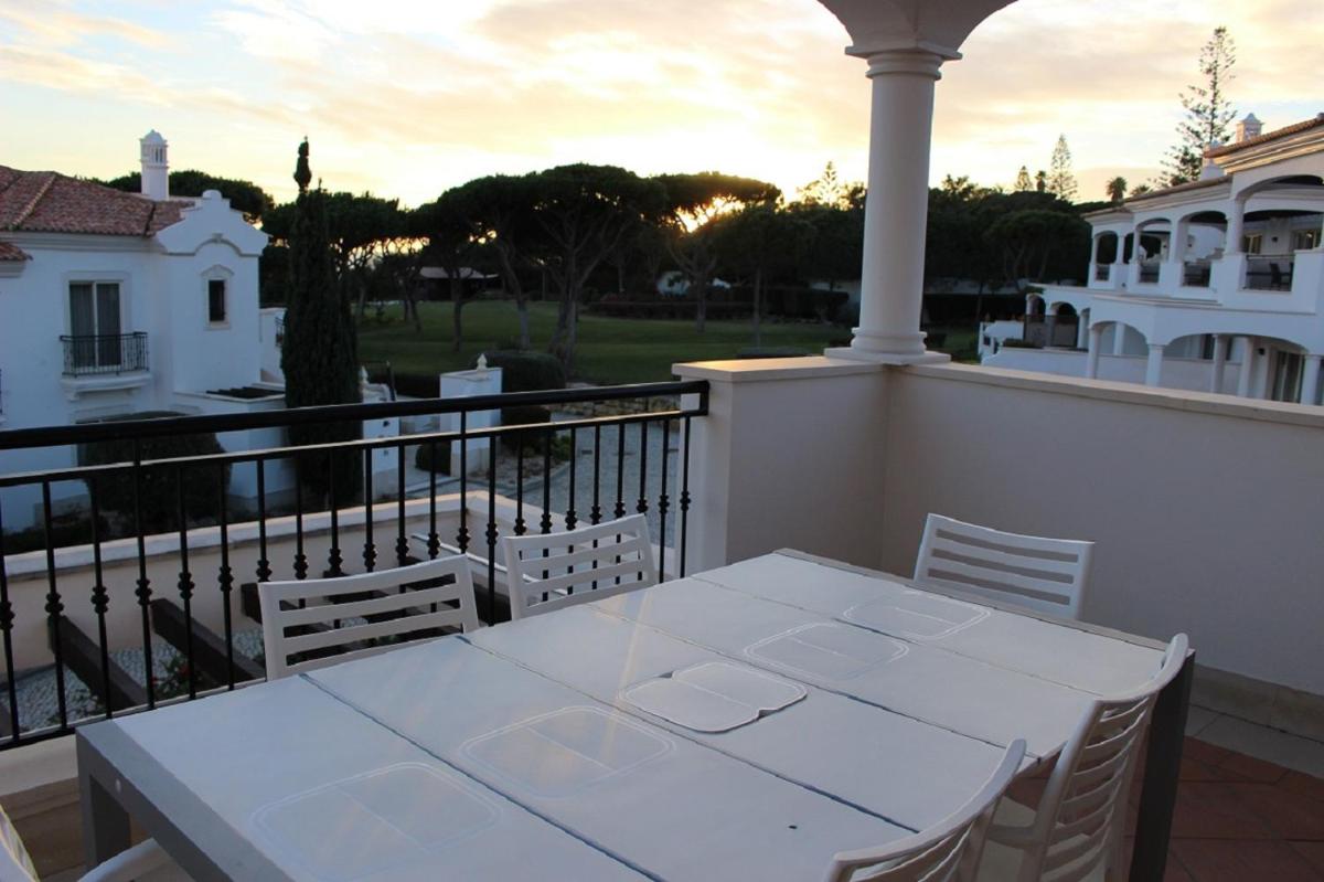 Uma varanda ou terraço em Dunas Douradas Beach Club