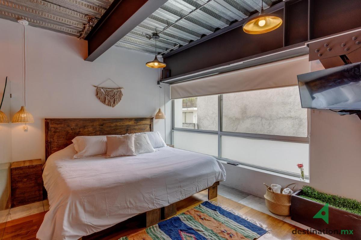 Cozy & Vibrant Loft with Rooftop & Gym in Polanco - Housity