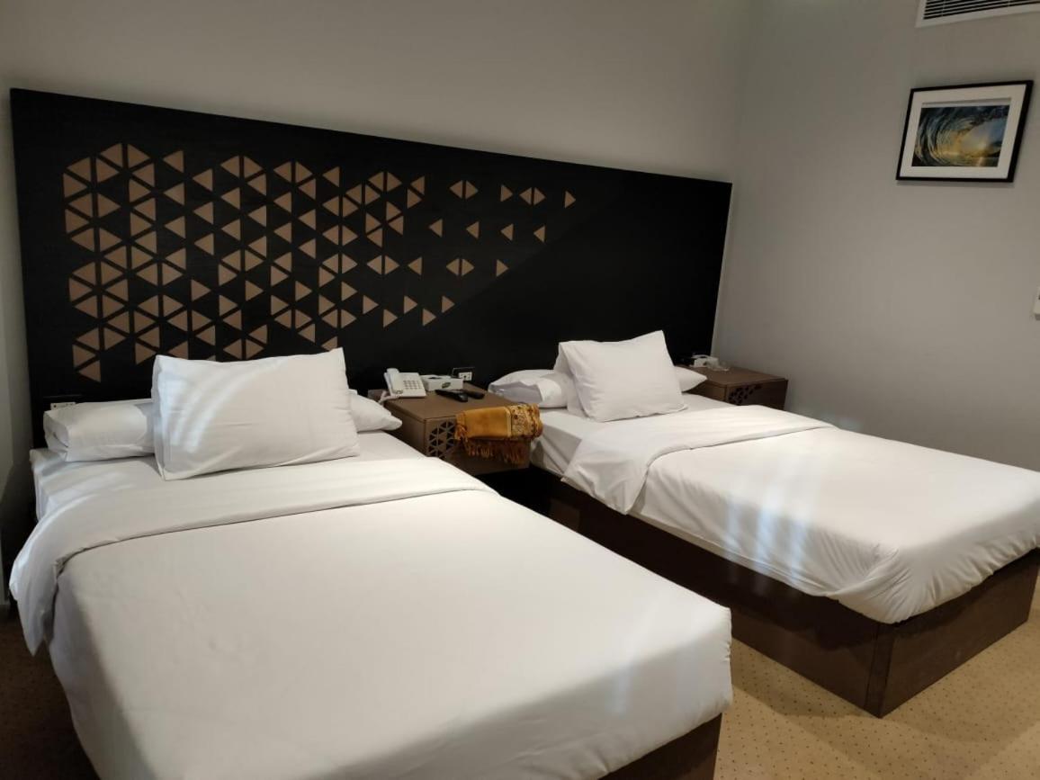 Point 11 Residence - Housity