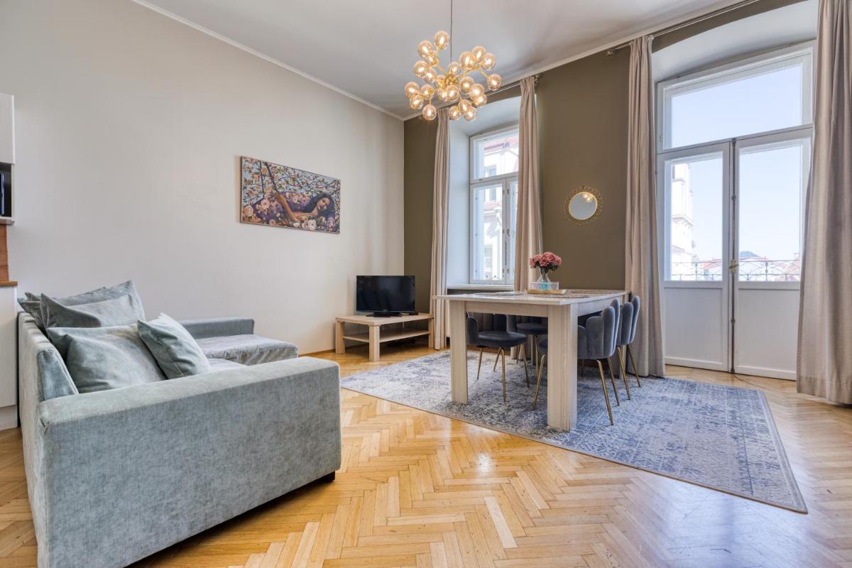 Historic Residence Apartments at Old Town - Housity