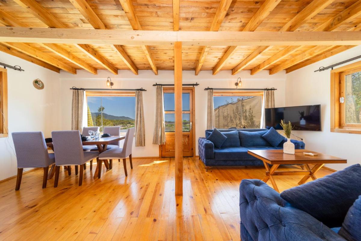 Stunning Villa in the Heart of Kas - Housity