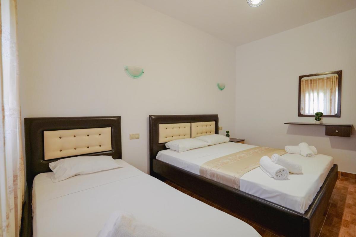 Apartments & Hotel Eleanna - Housity