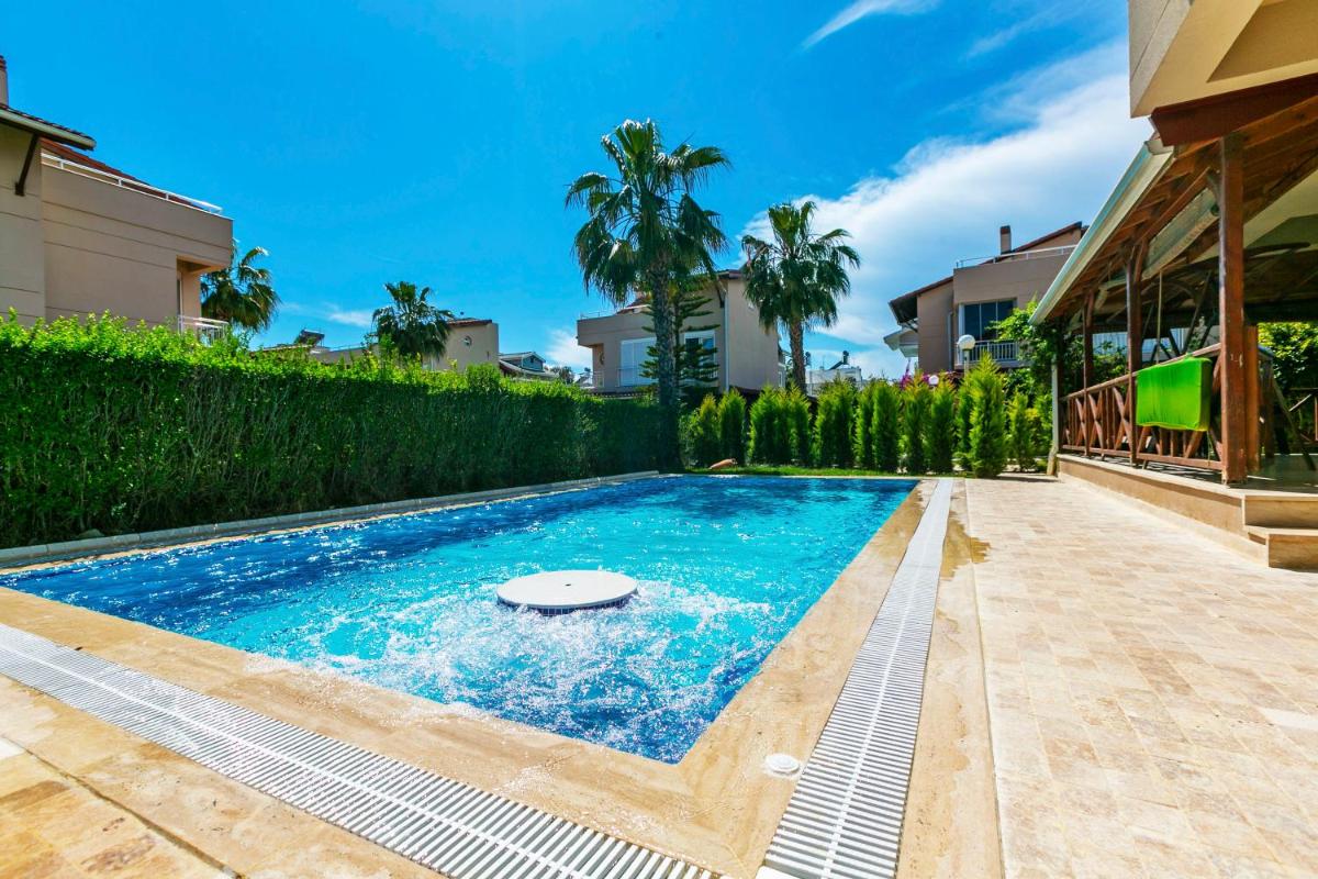 Paradise Town Villa Camilla - Housity