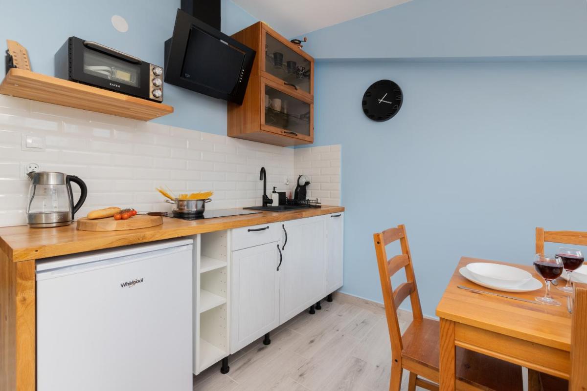 Comfy Studio Zamkowa 400m from the Beach by Noclegi Renters - Housity