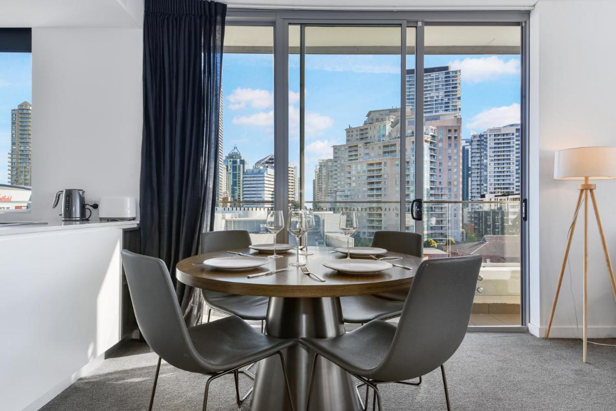 Suitetrails - Broad Land Premium Apartments Chatswood Sydney