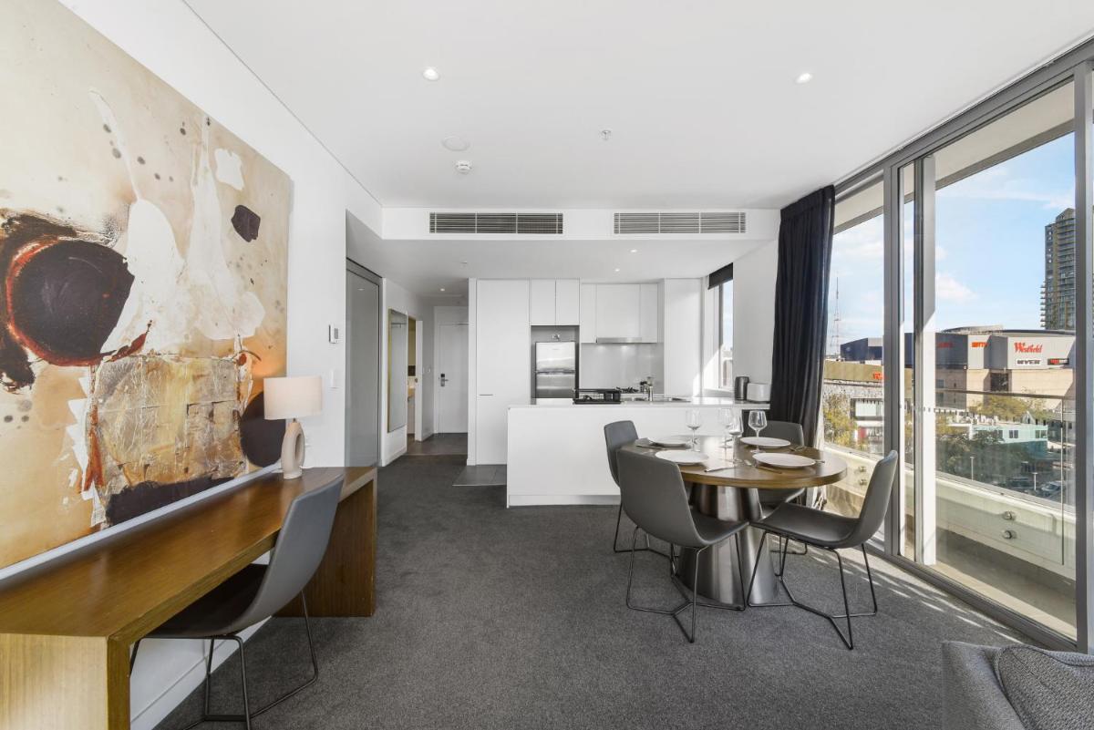 Suitetrails - Broad Land Premium Apartments Chatswood Sydney